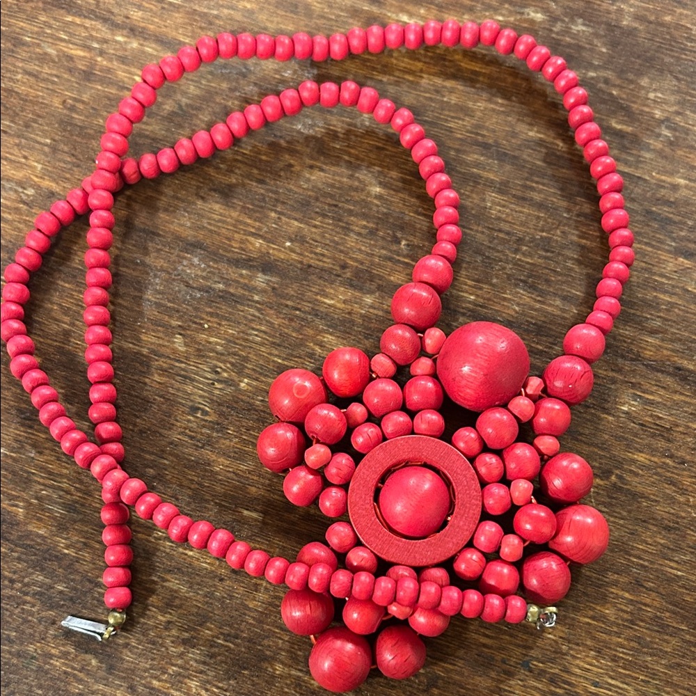 1970's ibero Scandinavian Wooden Beaded Necklace red